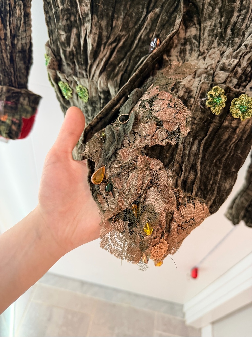 Alberto Makali Olive Green Crinkle Crushed Velvet Embroidery Embellished Blazer - Picture 8 of 16